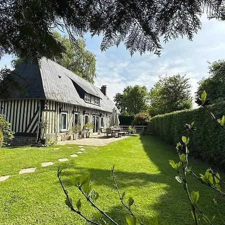 Maison A Colombages Pres De Deauville, Trouville Hébergement de vacances *
