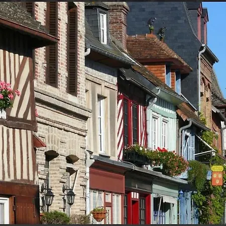 Maison A Colombages Pres De Deauville, Trouville Hébergement de vacances Formentin